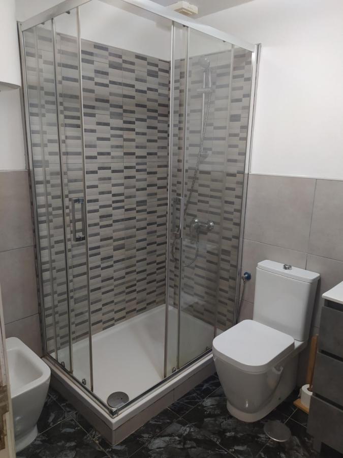 Shared Apartmentl Moana Affittacamere